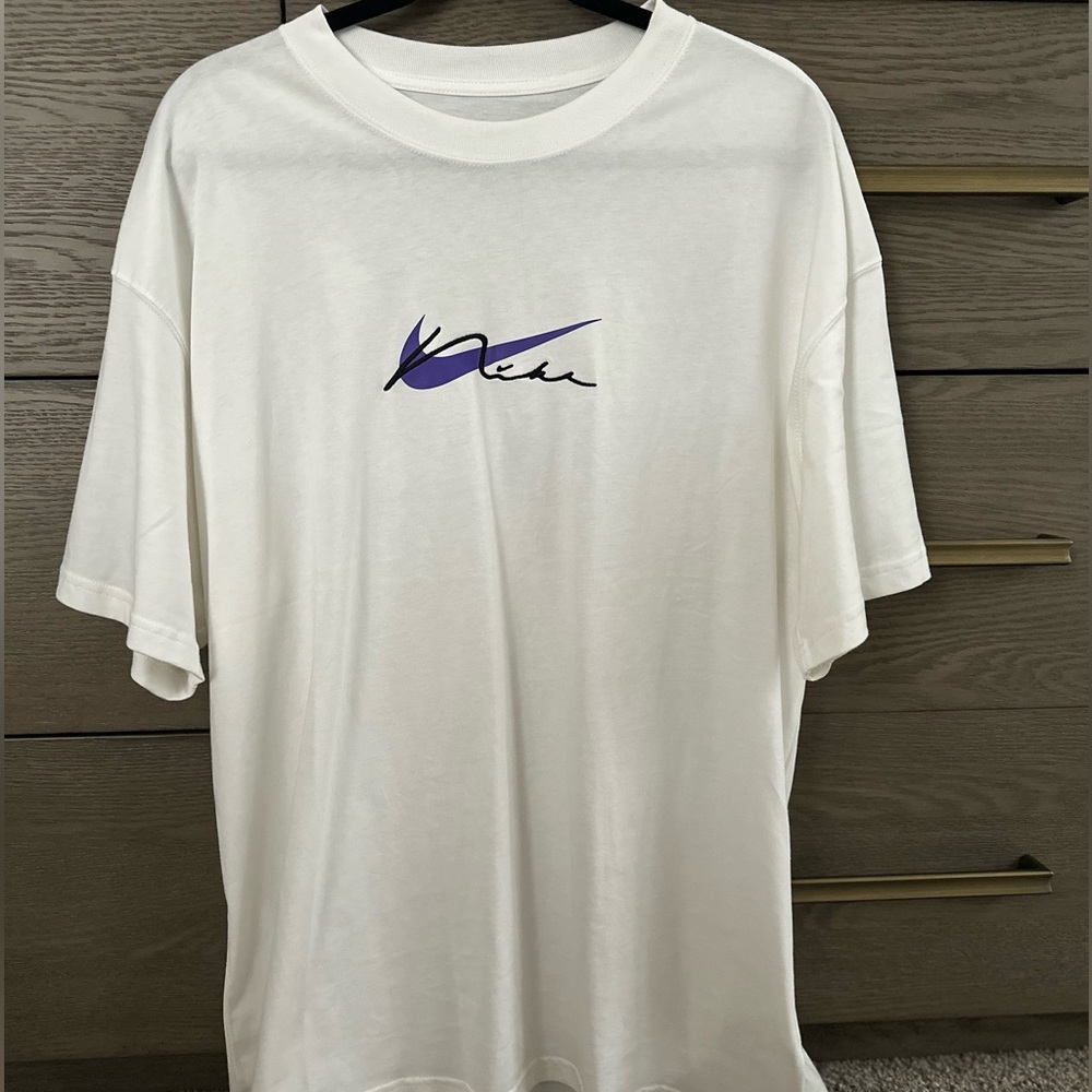 NWOT Men’s Large Nike Tee with Purple Swish